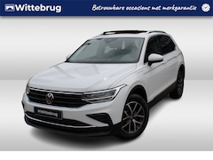 Volkswagen Tiguan - 1.4 TSI eHybrid 245pk LIFE DSG Automaat / Panorama schuifdak / Navigatie / LM 17 inch / Pa