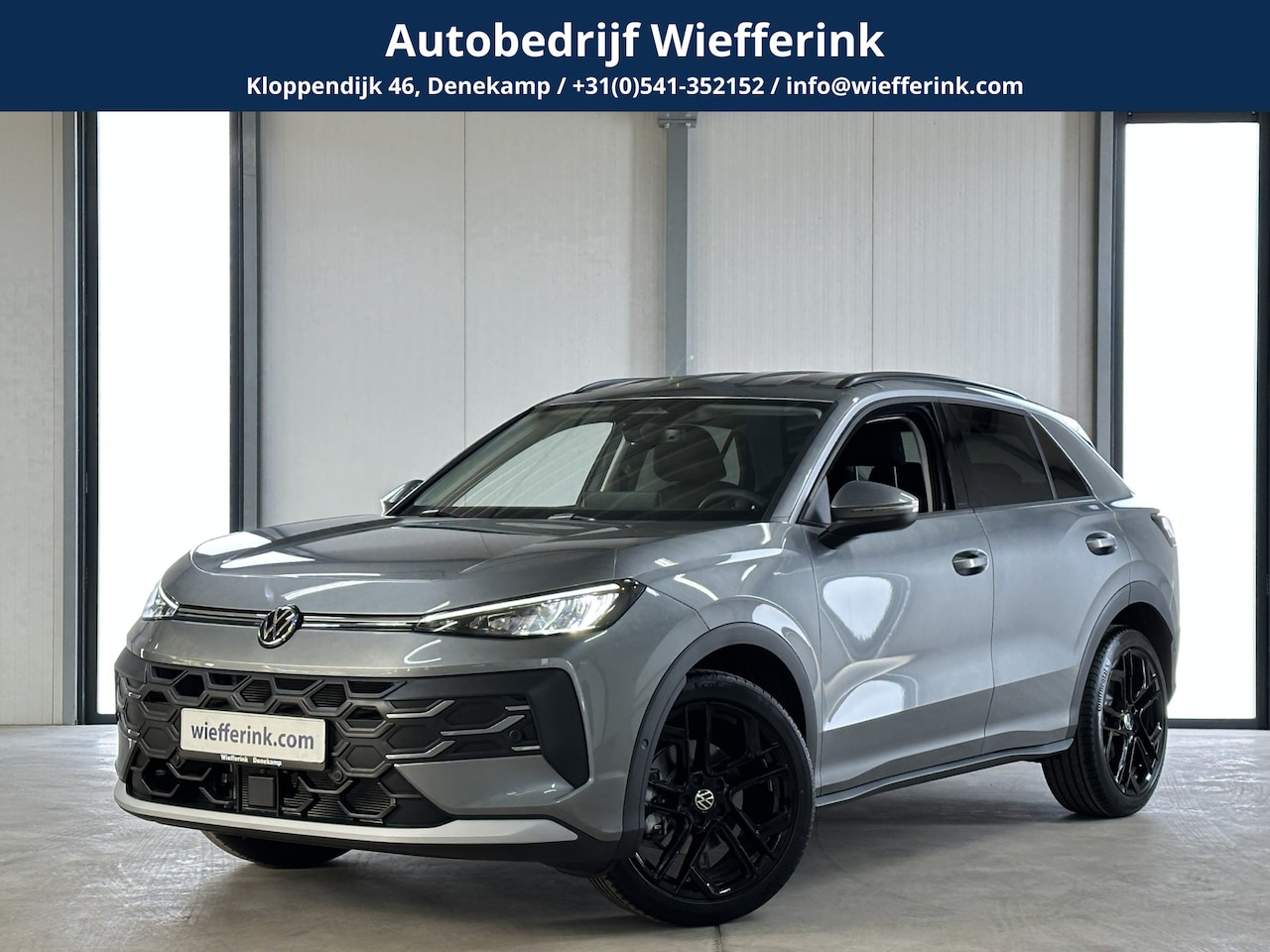 Volkswagen T-Roc - 1.5 eTsi 150 pk Life First Edition | Comfort | Camera | Trekhaak | - AutoWereld.nl