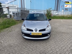 Renault Clio - 1.2-16V Special Line