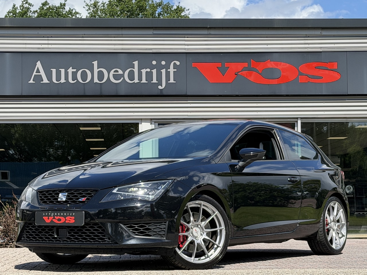 SEAT Leon - 2.0 TSI Cupra 290 | NL Auto | 290 pk | CarPlay | Camera | ACC - AutoWereld.nl