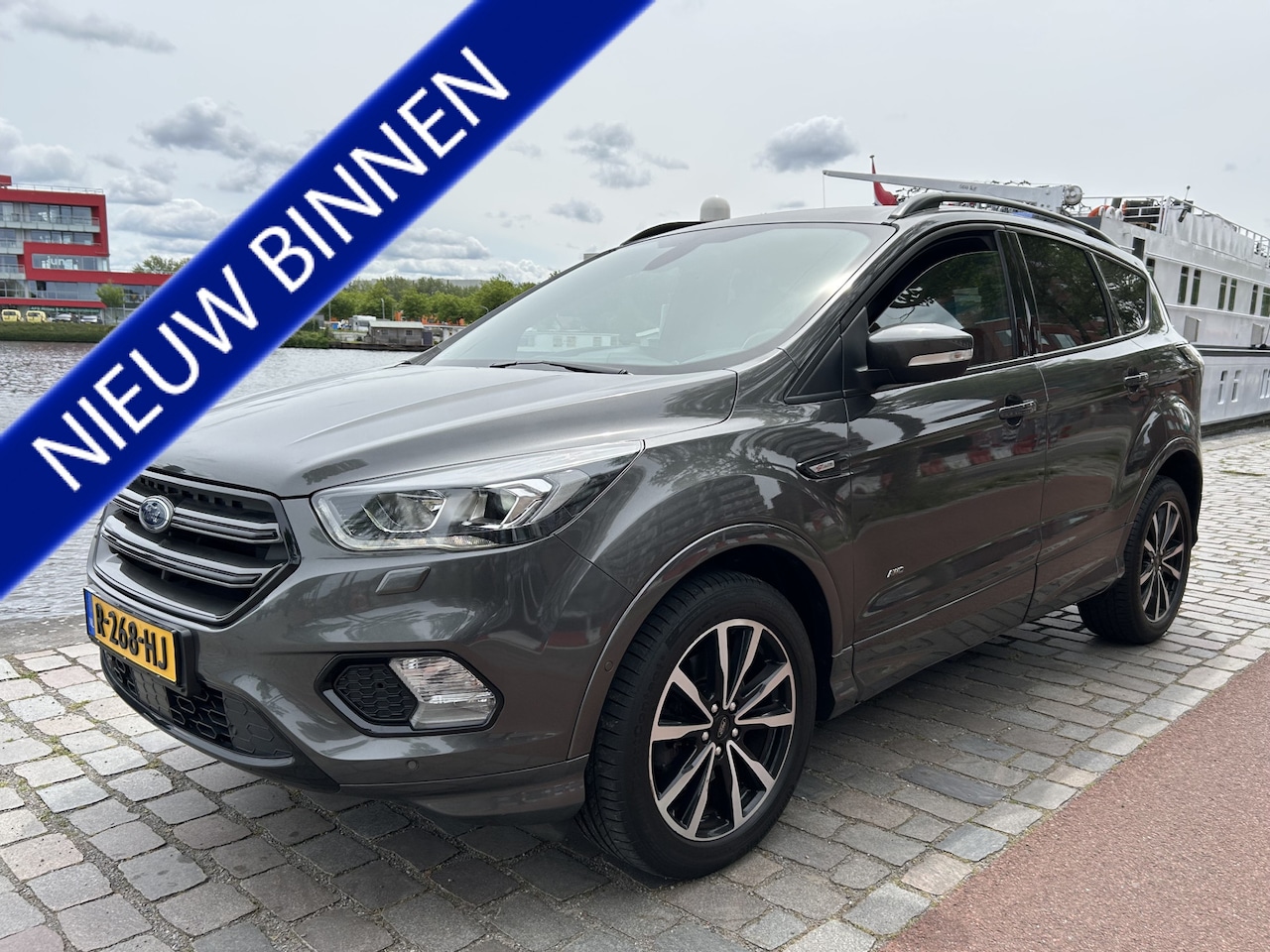 Ford Kuga - 1.5 EcoBoost Vignale ST Automaat 4x4 full optie - AutoWereld.nl