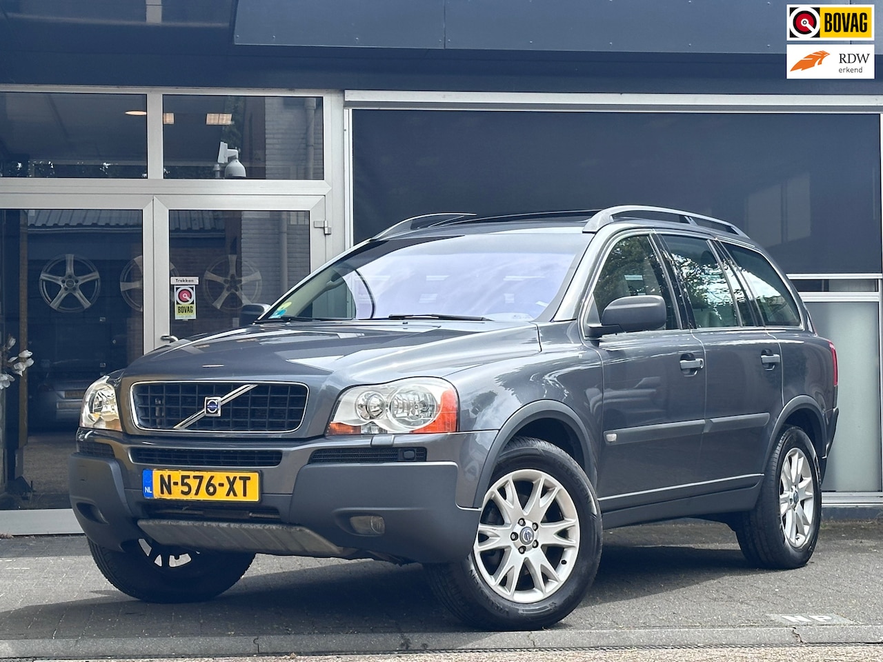 Volvo XC90 - 2.5 T Kinetic 5p. MEMORY / PANO / AUTO / CRUISE / CLIMA / LEDER - AutoWereld.nl
