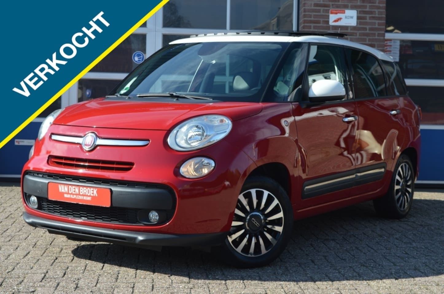 Fiat 500 L - 1.4 T-Jet 7p. | PANODAK - PDC - LEDER - AutoWereld.nl