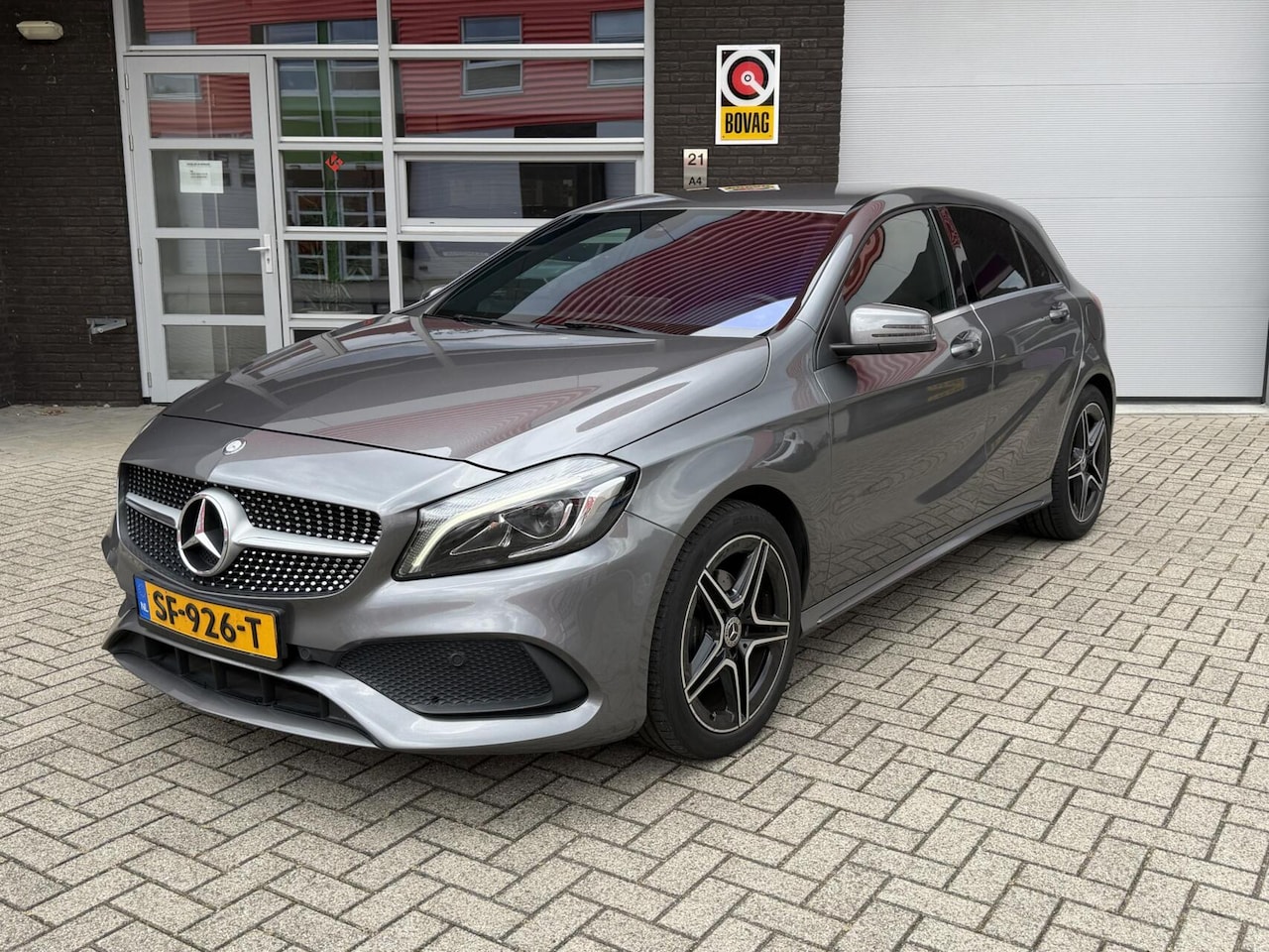 Mercedes-Benz A-klasse - 160 AMG Camera| Navi| Dealer onderhouden - AutoWereld.nl