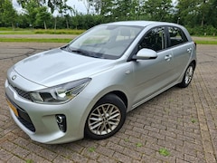 Kia Rio - 1.2 CVVT EconomyLine netjes onderhouden altijd, nooit schade, 2 sleutels aanwezig, schakelt vloeiend, in maart