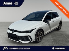 Volkswagen Golf - 1.5 eHybrid 272pk DSG GTE | Panoramadak | Head-up Display | Top View camera