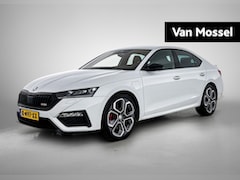 Skoda Octavia - 1.4 TSI RS iV PHEV Business | 245 PK | KUIPSTOELEN | 19" VELGEN | STOELVERWARMING | ACHTER