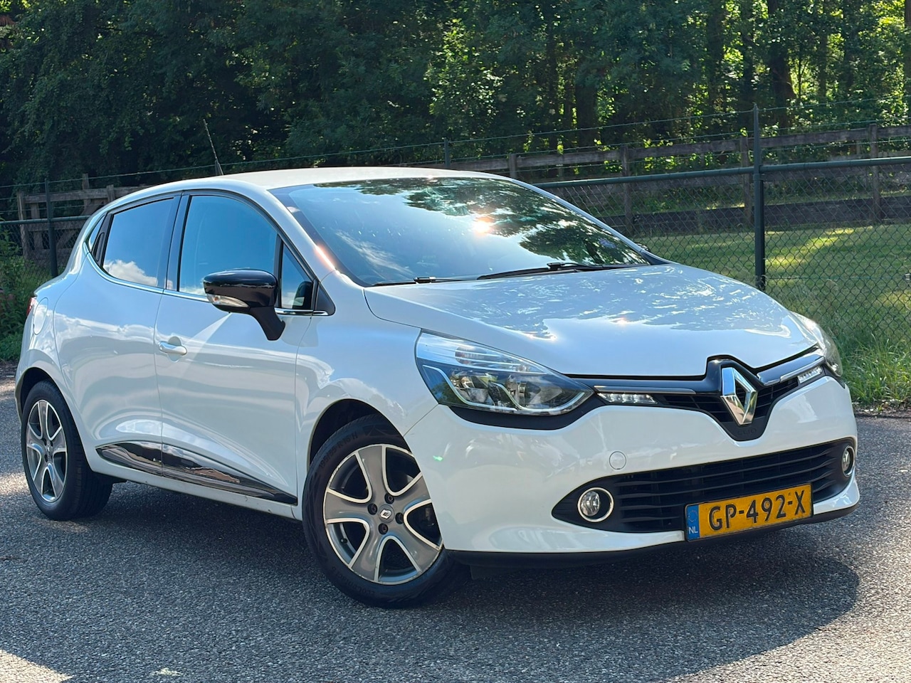 Renault Clio - 0.9 TCe ECO Night&Day /Navi/Cruise/ - AutoWereld.nl