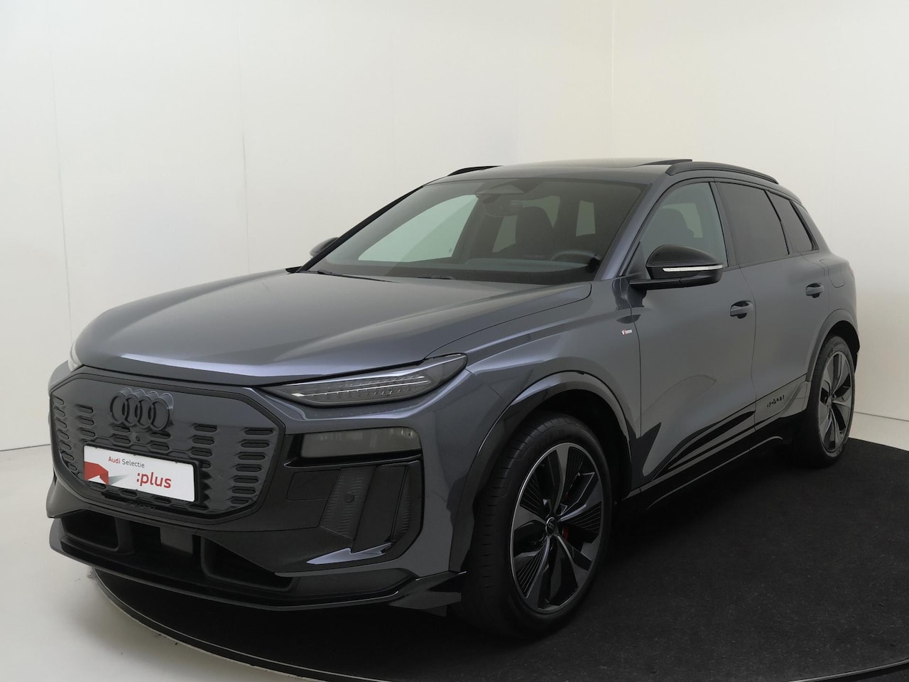 Audi Q6 e-tron - S edition quattro 100 kWh | Panoramadak | Sportstoelen leder Plus | Luchtvering | Warmtepo - AutoWereld.nl