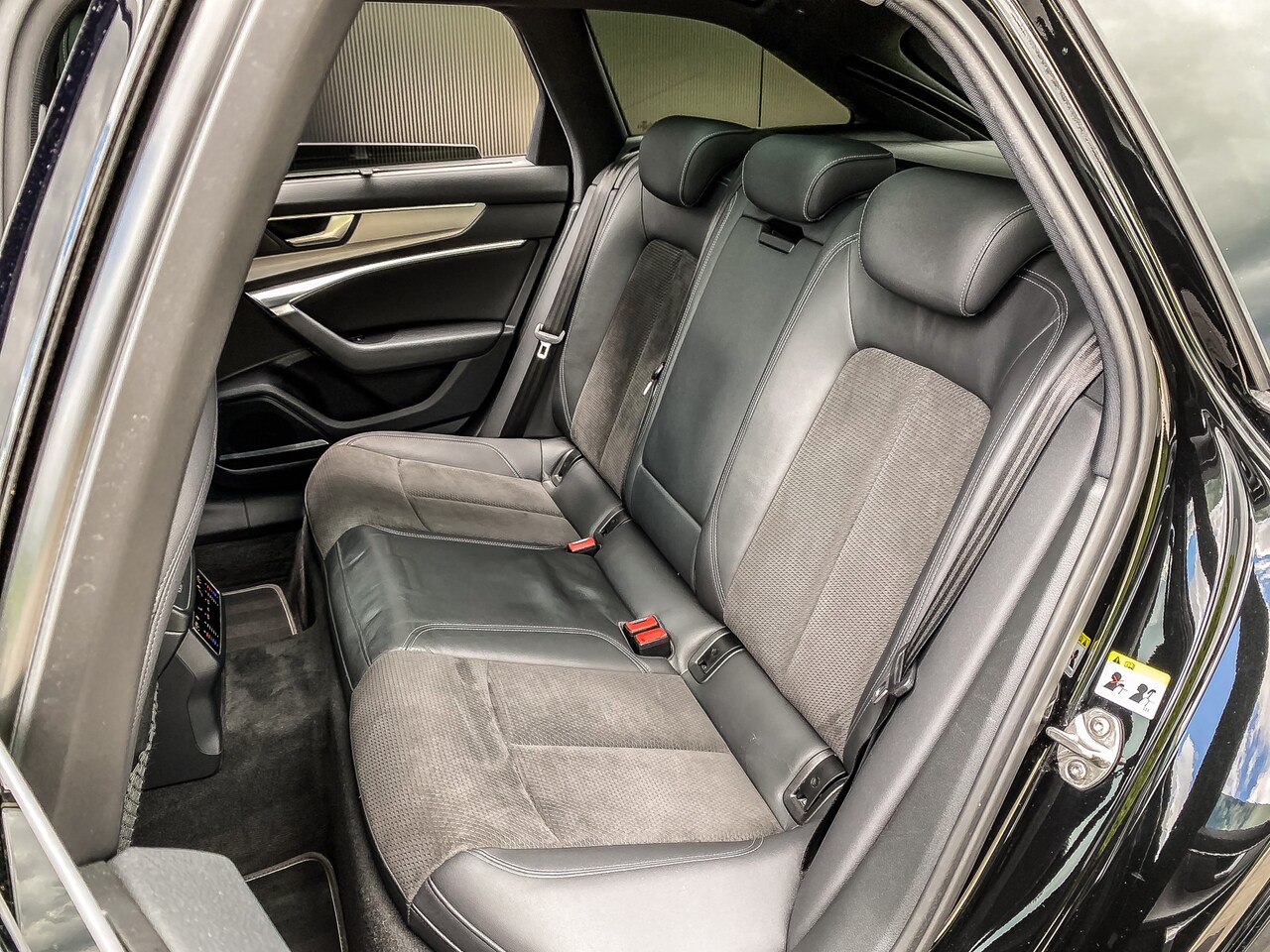 Audi A6 Avant - 55 TFSIe 367PK Quattro Pro Line S Competition | PANORAMADAK | BANG UND OLUFSEN | HD MATRIX - AutoWereld.nl