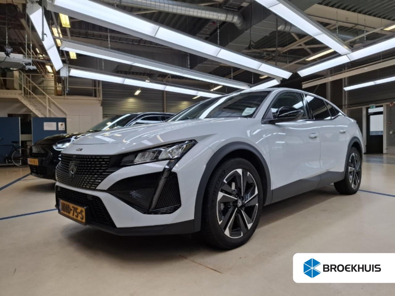 Peugeot 408 - 1.2 Hybrid 145 e-DCS6 Allure | Automaat | Navigatie | Camera | Apple carplay | NL auto | 1 - AutoWereld.nl
