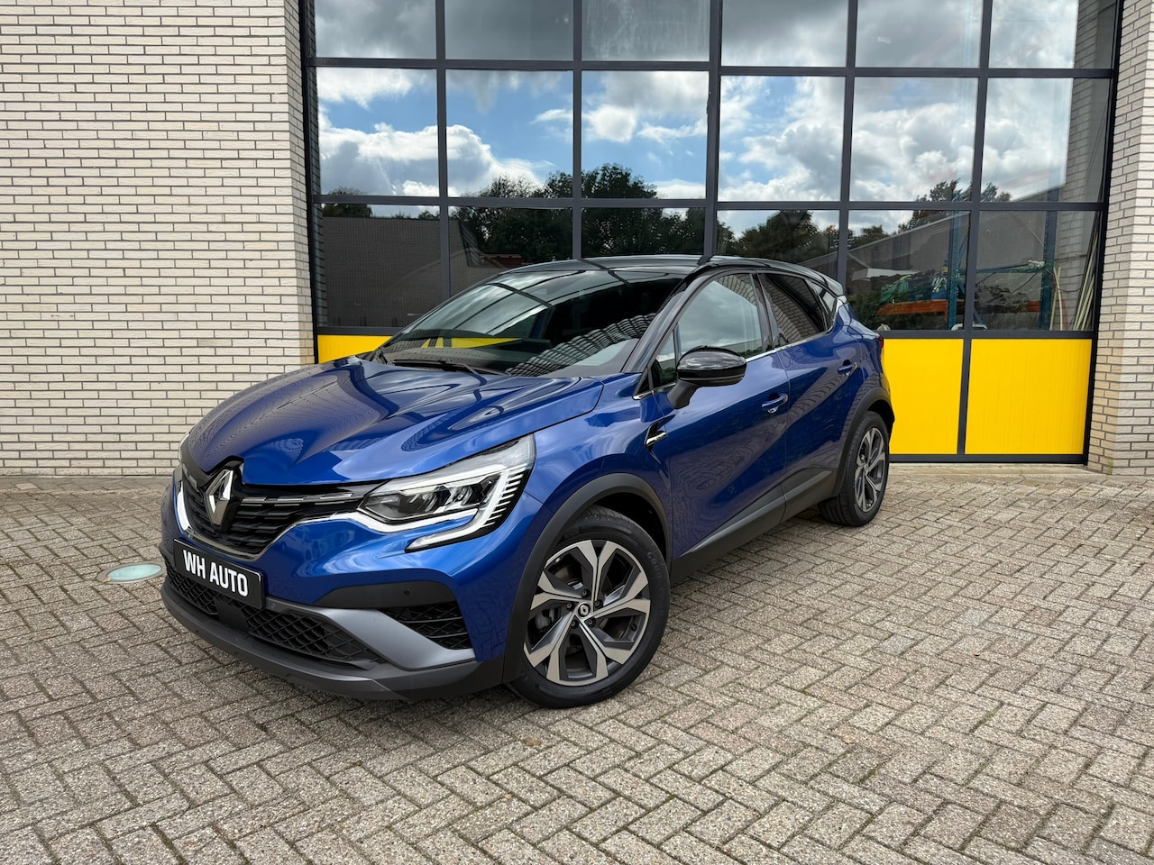 Renault Captur - 1.6 E-Tech Plug-in Hybrid 160 R.S. Line, stoel en stuurwielverwarming - AutoWereld.nl