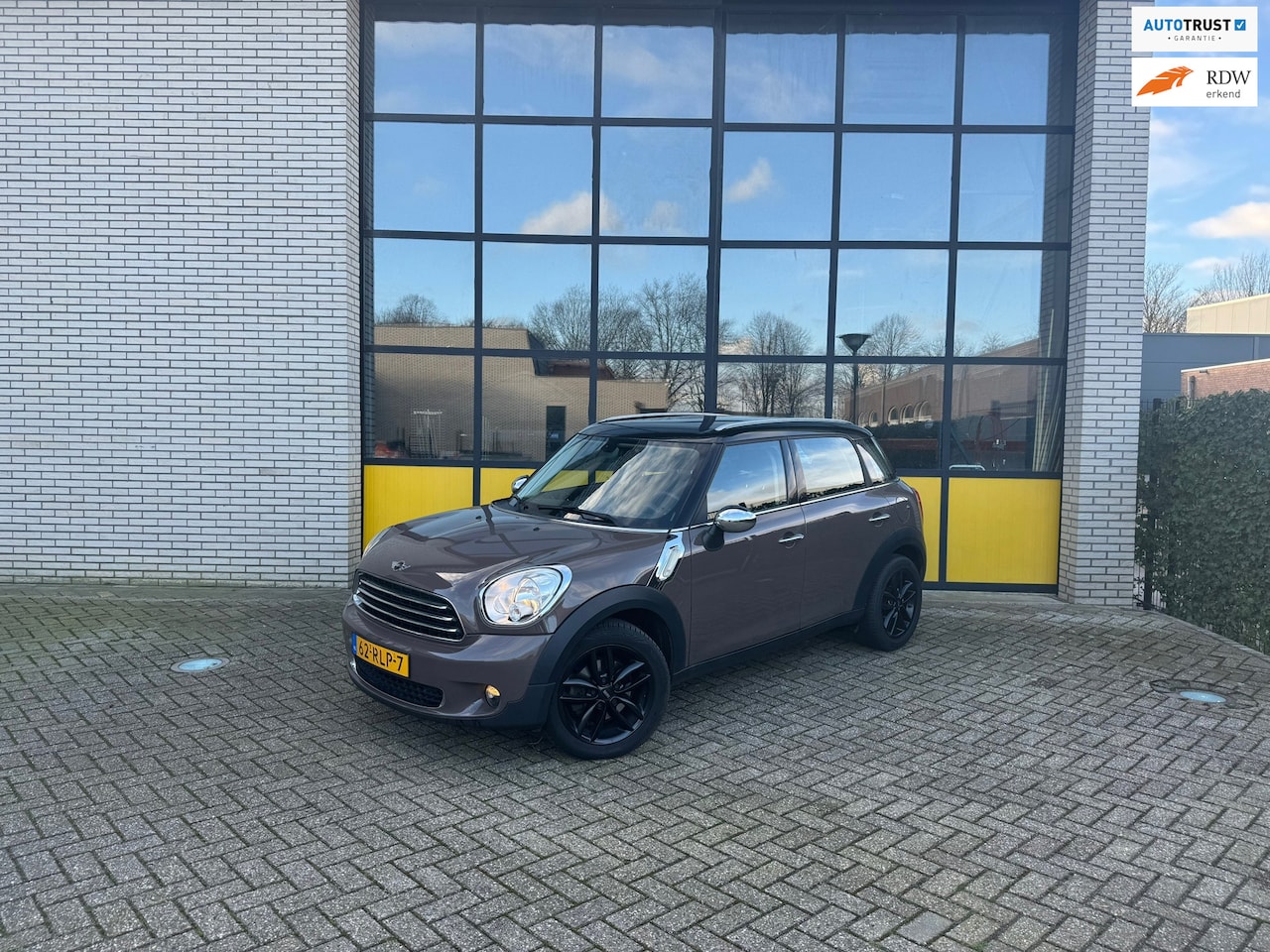 MINI Countryman - Mini 1.6 Black night Airco, LMV - AutoWereld.nl