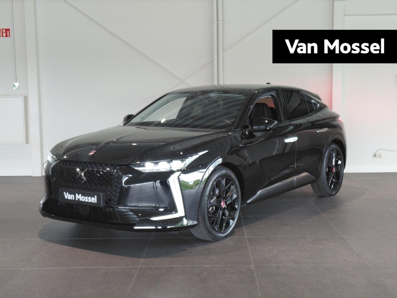 DS 4 - 1.2 PureTech Performance Line | Camera | 18" Lichtmetalen velgen | Zwart leder | Memory se - AutoWereld.nl