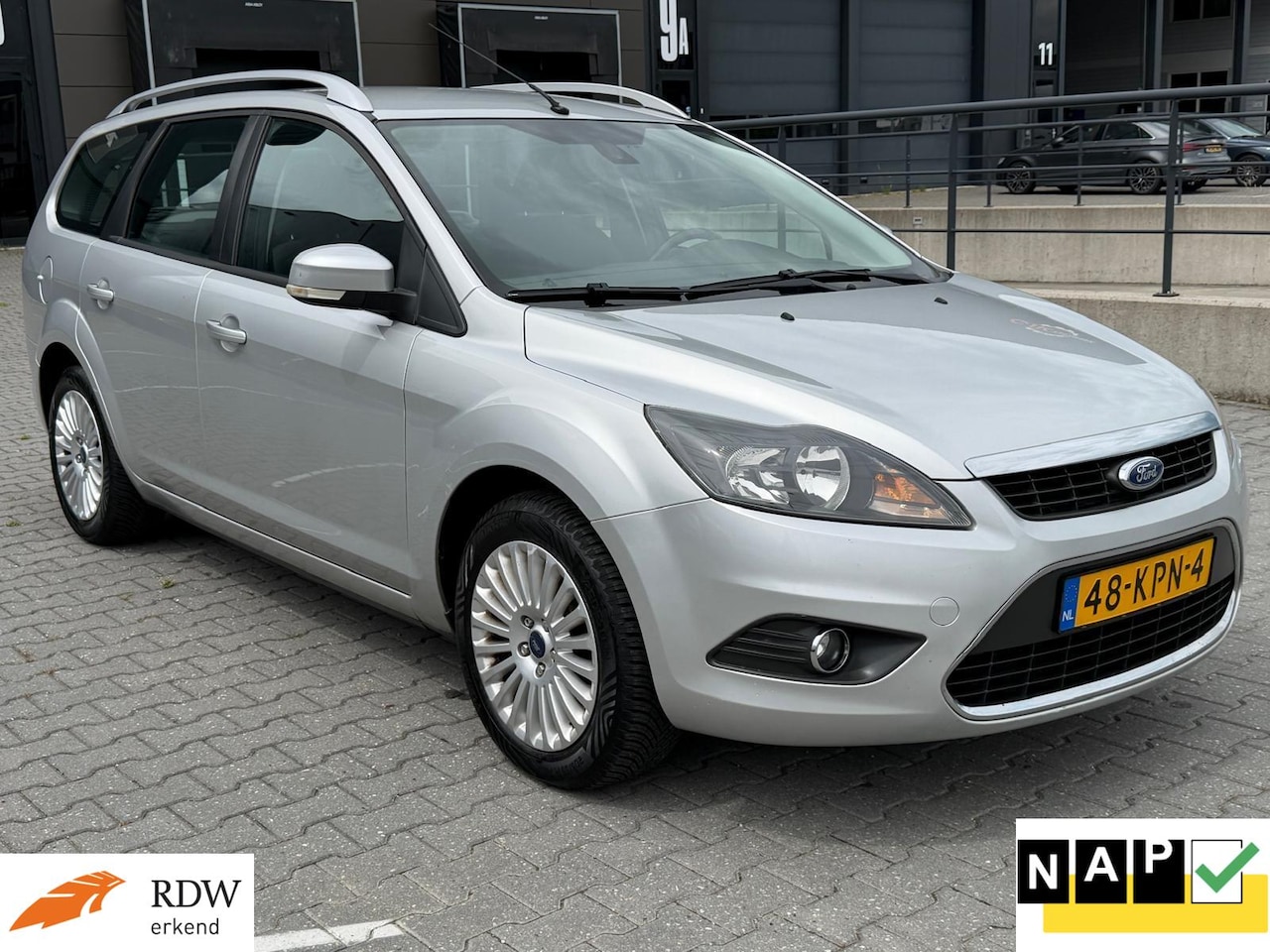 Ford Focus Wagon - 1.8 Limited/AIRCO/NAVI/TREKH/PARKS/APK/NAP - AutoWereld.nl