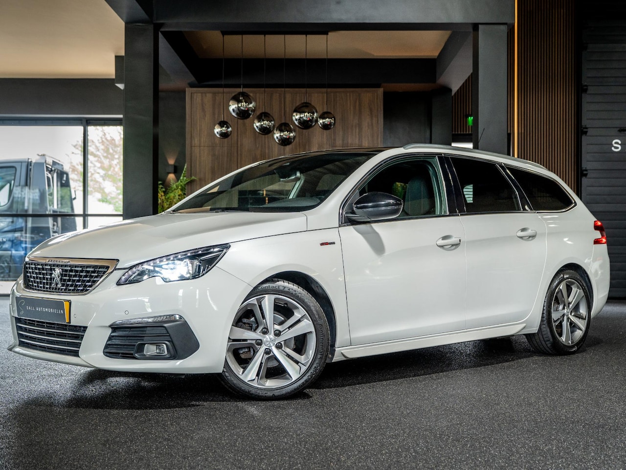 Peugeot 308 SW - 1.2 PureTech GT Pano|Camera|Led - AutoWereld.nl