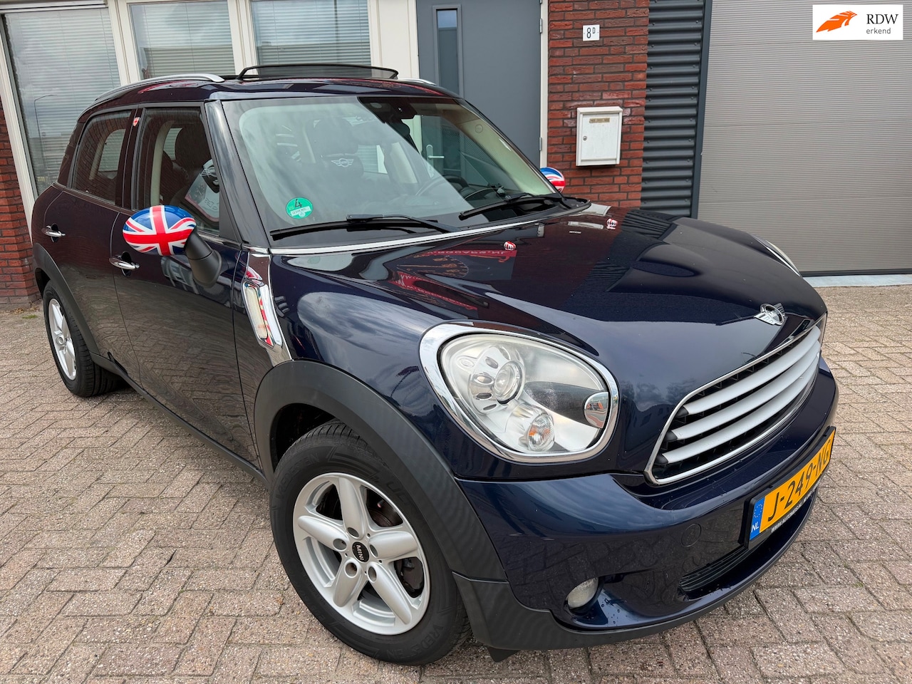 MINI Countryman - 1.6 Cooper Chili / Pano / Navi / Stoelverw / Clima - AutoWereld.nl