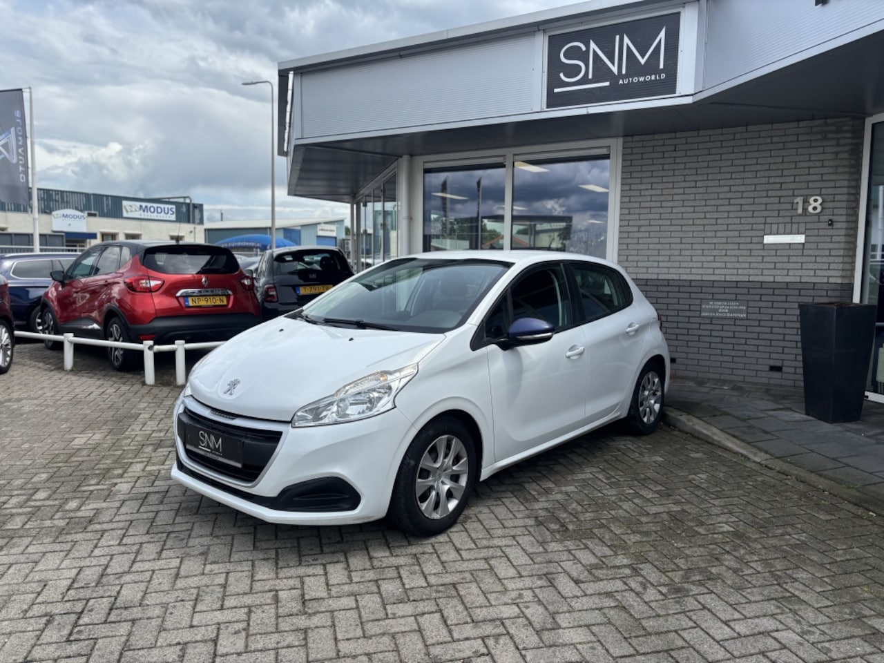 Peugeot 208 - Like - AutoWereld.nl