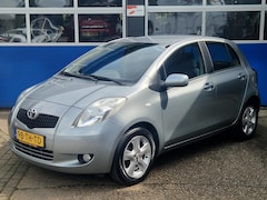 Toyota Yaris - 1.3 VVTi Luna MMT / Lage k.m stand / Automaat / 1e eigenaar / Keyless / ECC / Origineel NL