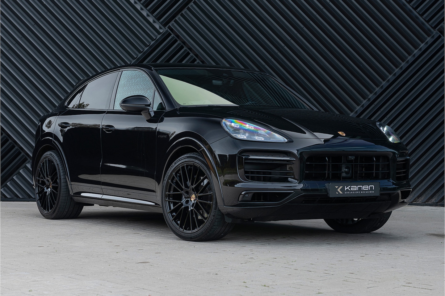Porsche Cayenne Coupé - 3.0 E-Hybrid Sport Design ACC Pano GTS stoel PDLS+ Matrix Sport Chrono 360Cam Luchtv. Trek - AutoWereld.nl