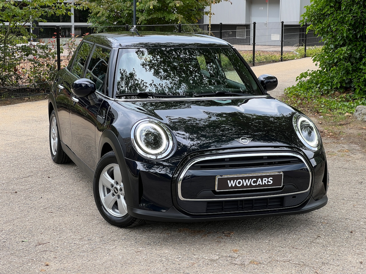 MINI 5-Deurs - 1.5 One Business Edition - Apple CarPlay - Sportstoelen - Led - Dab - Alarm - Pdc - Cruise Control - - AutoWereld.nl