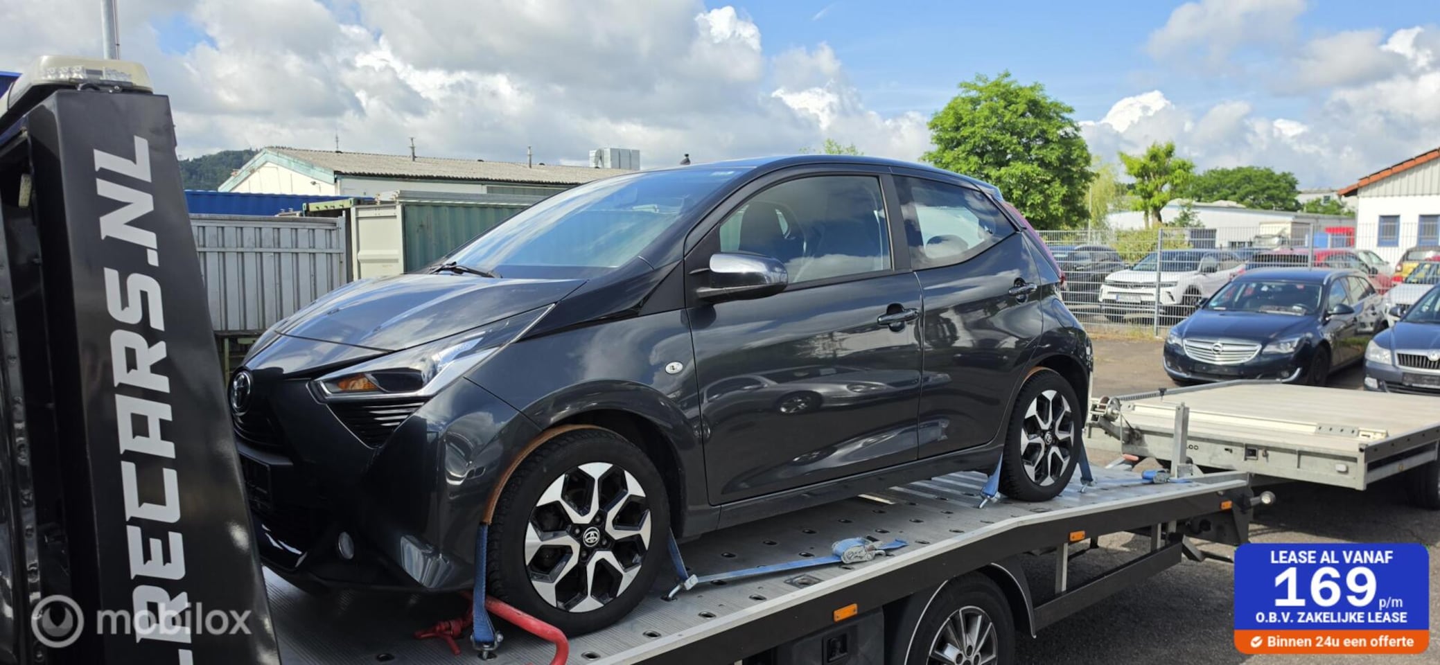 Toyota Aygo - 1.0 VVT-i x-clusiv TEAM DEUTSCHLAND CLIMA TOPPER - AutoWereld.nl