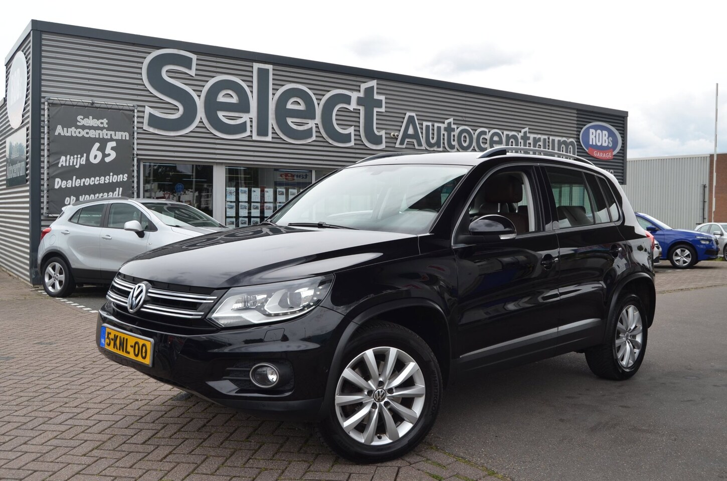 Volkswagen Tiguan - 2.0 TSI Sport&Style 4Motion| PANO| LEDER| NAVI| - AutoWereld.nl