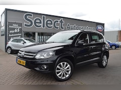 Volkswagen Tiguan - 2.0 TSI Sport&Style 4Motion| PANO| LEDER| NAVI|