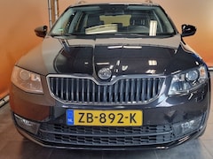 Skoda Octavia Combi - 1.4 TSI Greentech Elegance Businessline trekhaak | navi | pdc
