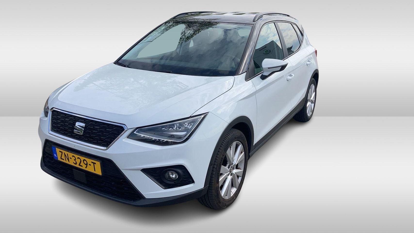 SEAT Arona - 1.0 TSI Style Business Intense / Trekhaak / Keyless / Android/Carplay / Camera - AutoWereld.nl