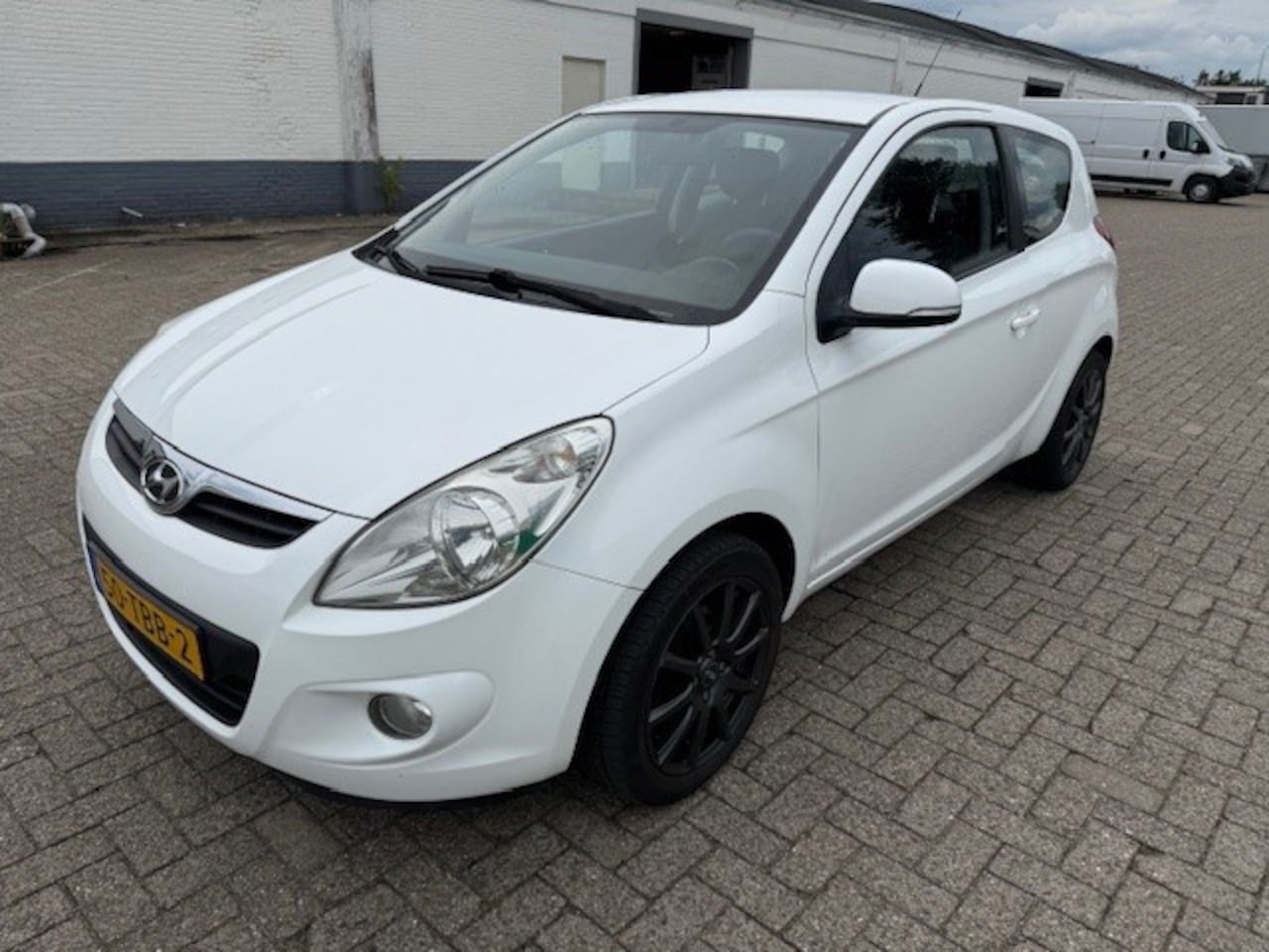 Hyundai i20 - 1.2i i-Motion APK 28-2-2027 Nette auto - AutoWereld.nl