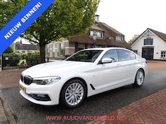 BMW 5-serie - 530d X-DRIVE SCHUIFDAK / CRUISE / CARPLAY / SPORTLEER / NAVI