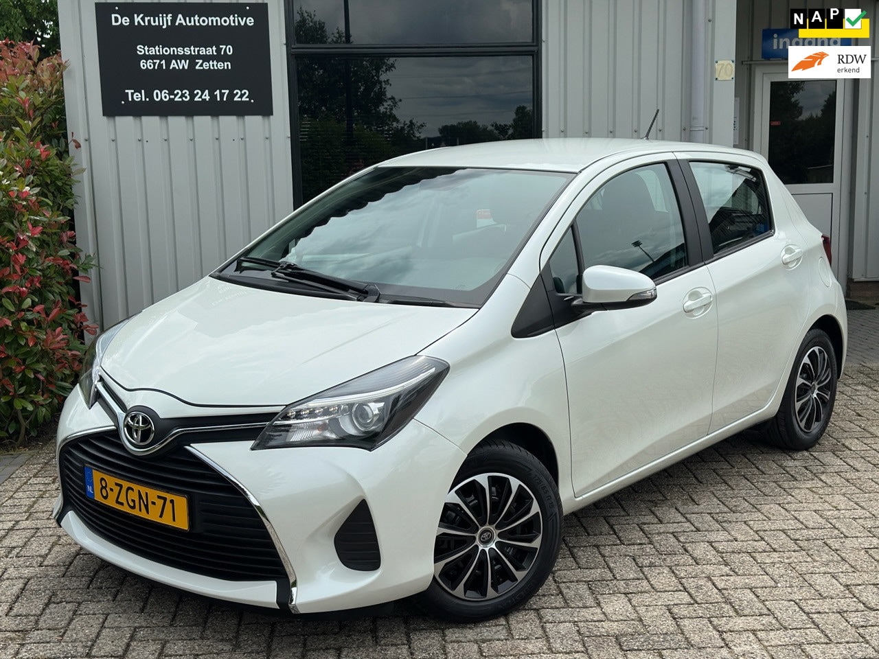 Toyota Yaris - 1.3 VVT-i Aspiration|CAMERA|PARK-SENSOREN|CRUISECONTROL|AIRCO|NAP|NL-AUTO|BLUETOOTH|METALL - AutoWereld.nl