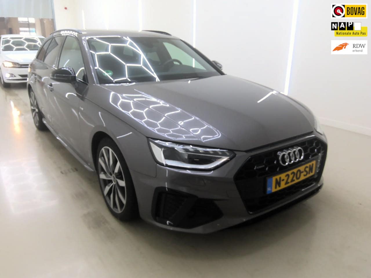 Audi A4 Avant - 40 TFSI quattro S edition Competition+Led+Leder+Navigatie+camera = 24-DECEMBER2021= SUPER - AutoWereld.nl