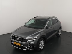 Volkswagen T-Roc - 1.5 150PK TSI Life Edition | AUTOMAAT | Adapt. Cruise | Clima | Camera | LED | Apple carpl