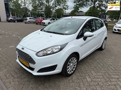 Ford Fiesta - 1.0 Style / APK / AIRCO / NAP / BOEKJES / TWEE SLEUTELS / ZEER NETTE AUTO