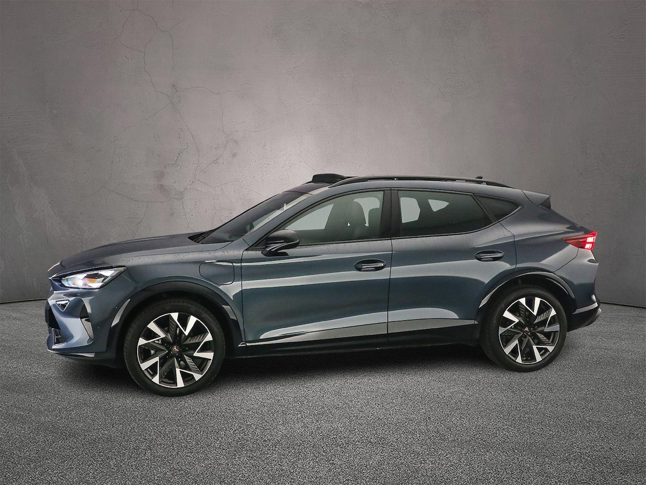 CUPRA Formentor - Business 1.5 TSI eHybrid 204pk DSG Automaat Trekhaak, Panoramadak, LED matrix koplampen, A - AutoWereld.nl