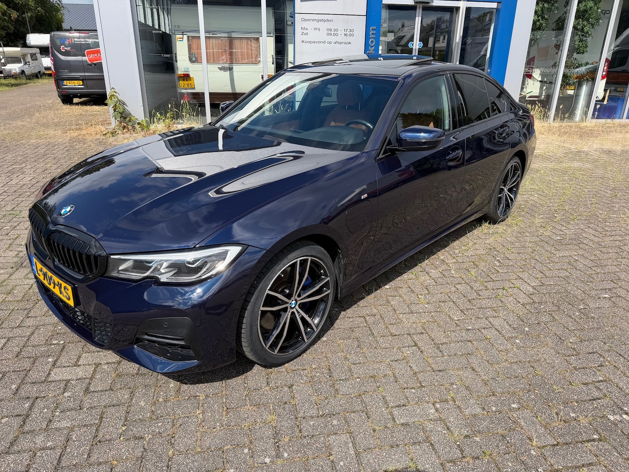 BMW 3-serie - 330e High Executive M-sport, 19"Styling, Buss.ed.Plus, Panorama, Carbon, ZIE OPTIELIJST!! - AutoWereld.nl