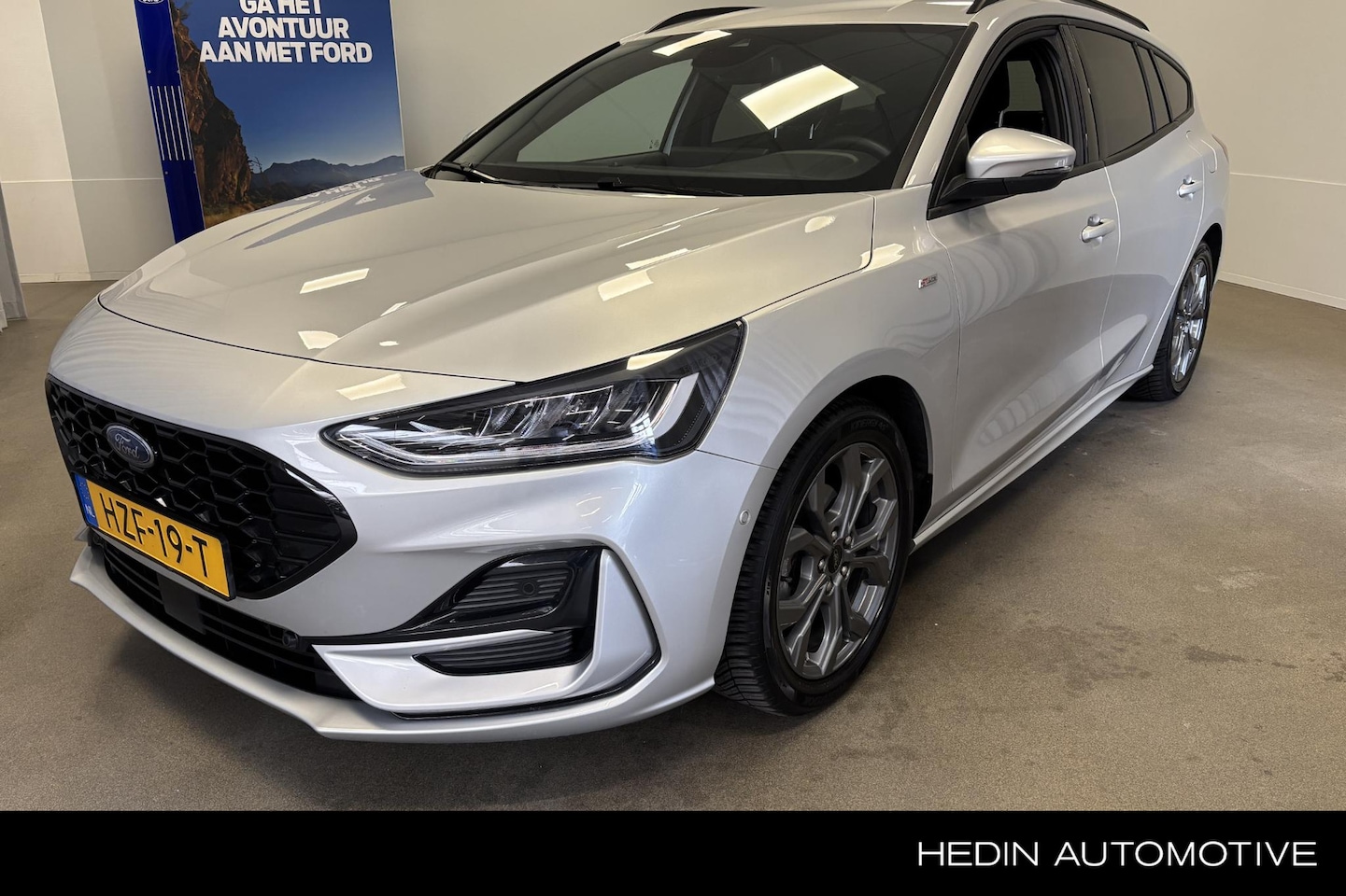 Ford Focus Wagon - 1.0 EcoBoost Hybrid ST Line | Winterpack | Achteruitrij Camera | Adap Cruisecontrol | - AutoWereld.nl