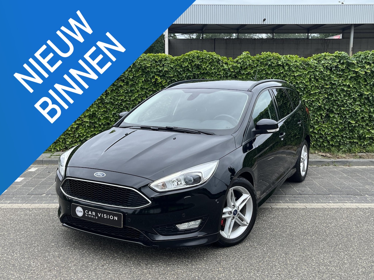 Ford Focus Wagon - 1.0 Titanium ST-Line * Navi * Nieuwe Distr. * Garantie - AutoWereld.nl