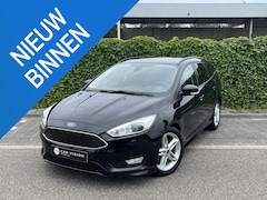 Ford Focus Wagon - 1.0 Titanium ST-Line * Navi * Nieuwe Distr. * Garantie