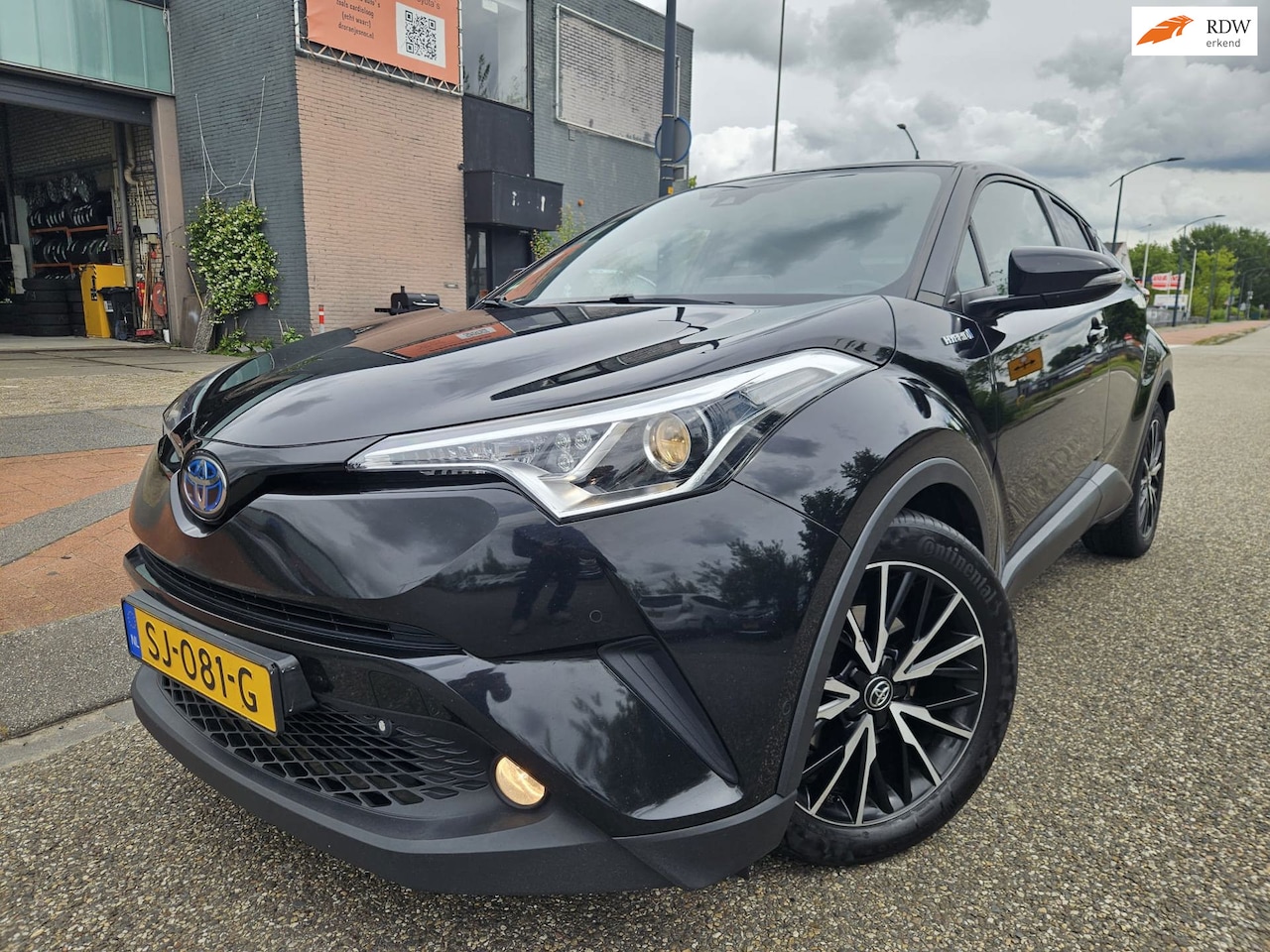 Toyota C-HR - 1.8 Hybrid GARANTIE Executive Vol optie - AutoWereld.nl