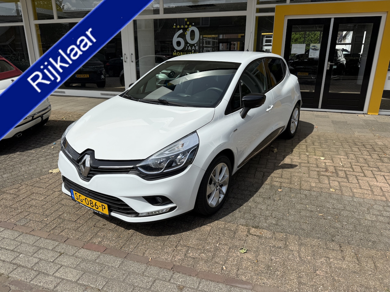 Renault Clio - 0.9 TCe Limited NAVIGATIE AIRCO LICHTM.VELGEN PARK.SENSOREN - AutoWereld.nl