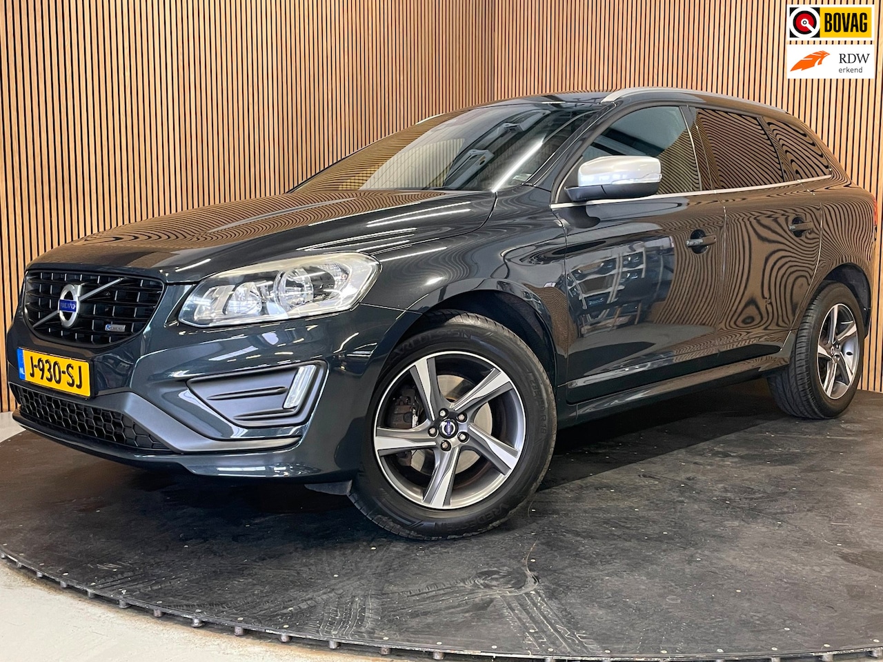 Volvo XC60 - 2.0 D4 FWD Ocean Race|181 PK|AUTOMAAT|AFN.TREKHAAK|1/2 LEDER|NAVIGATIE|STOELVERWARMING|CRU - AutoWereld.nl
