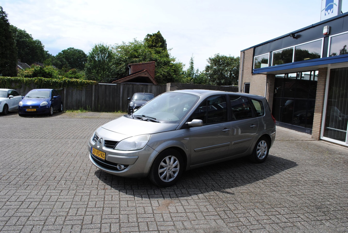 Renault Grand Scénic - 2.0-16V Tech Line 2.0-16V Tech Line, AUTOMAAT, NAVI,PANORAMA DAK. - AutoWereld.nl