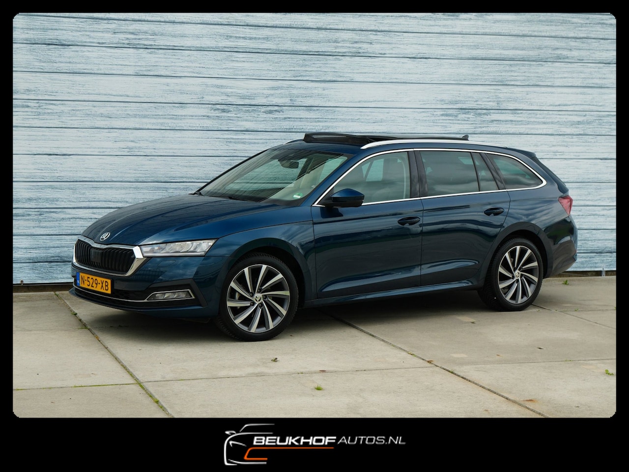 Skoda Octavia Combi - 1.0 e-TSI Business Pano Trekhaak Carplay - AutoWereld.nl