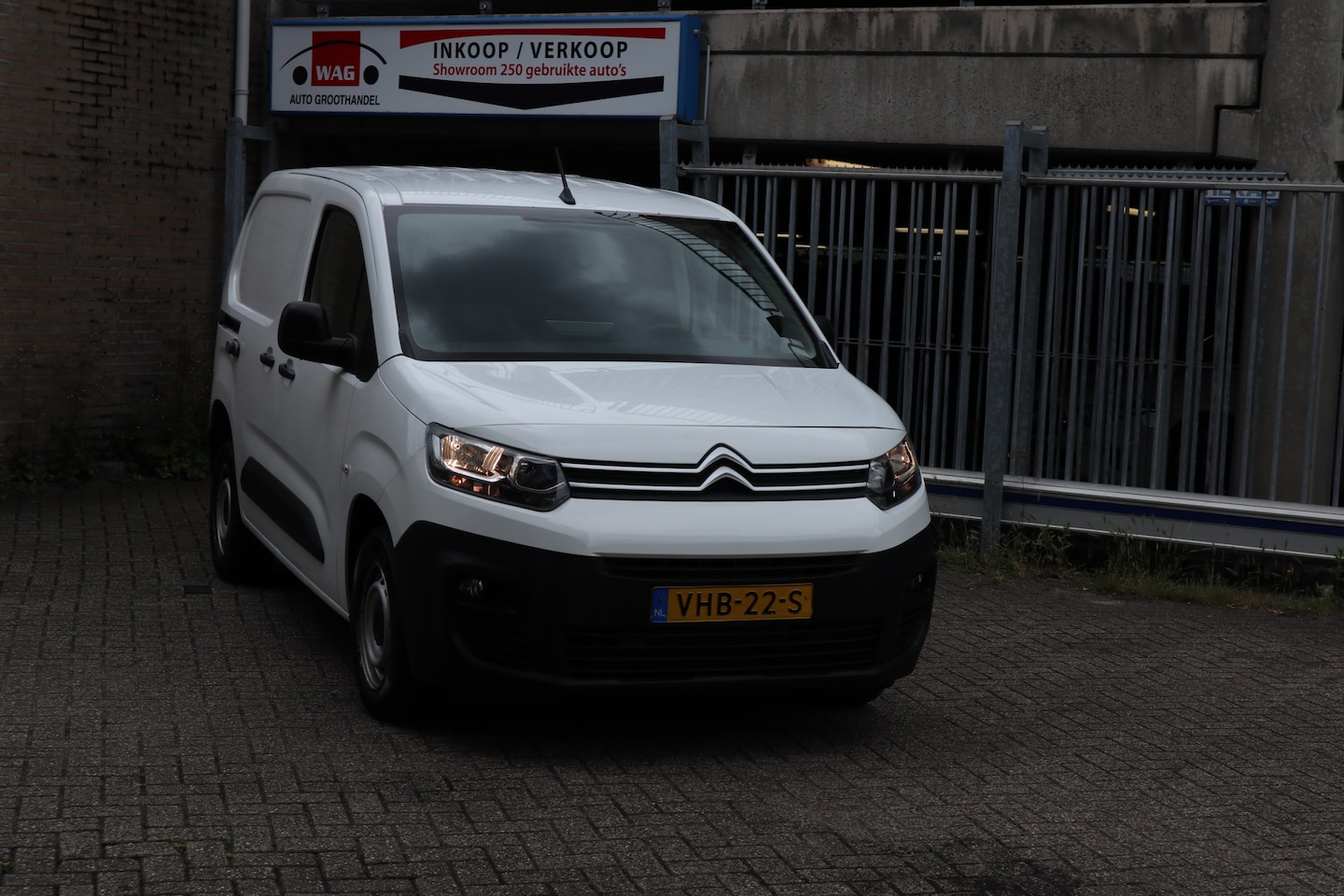 Citroën Berlingo - 1.5 BlueHDI Club 1.5 BlueHDI Club - AutoWereld.nl