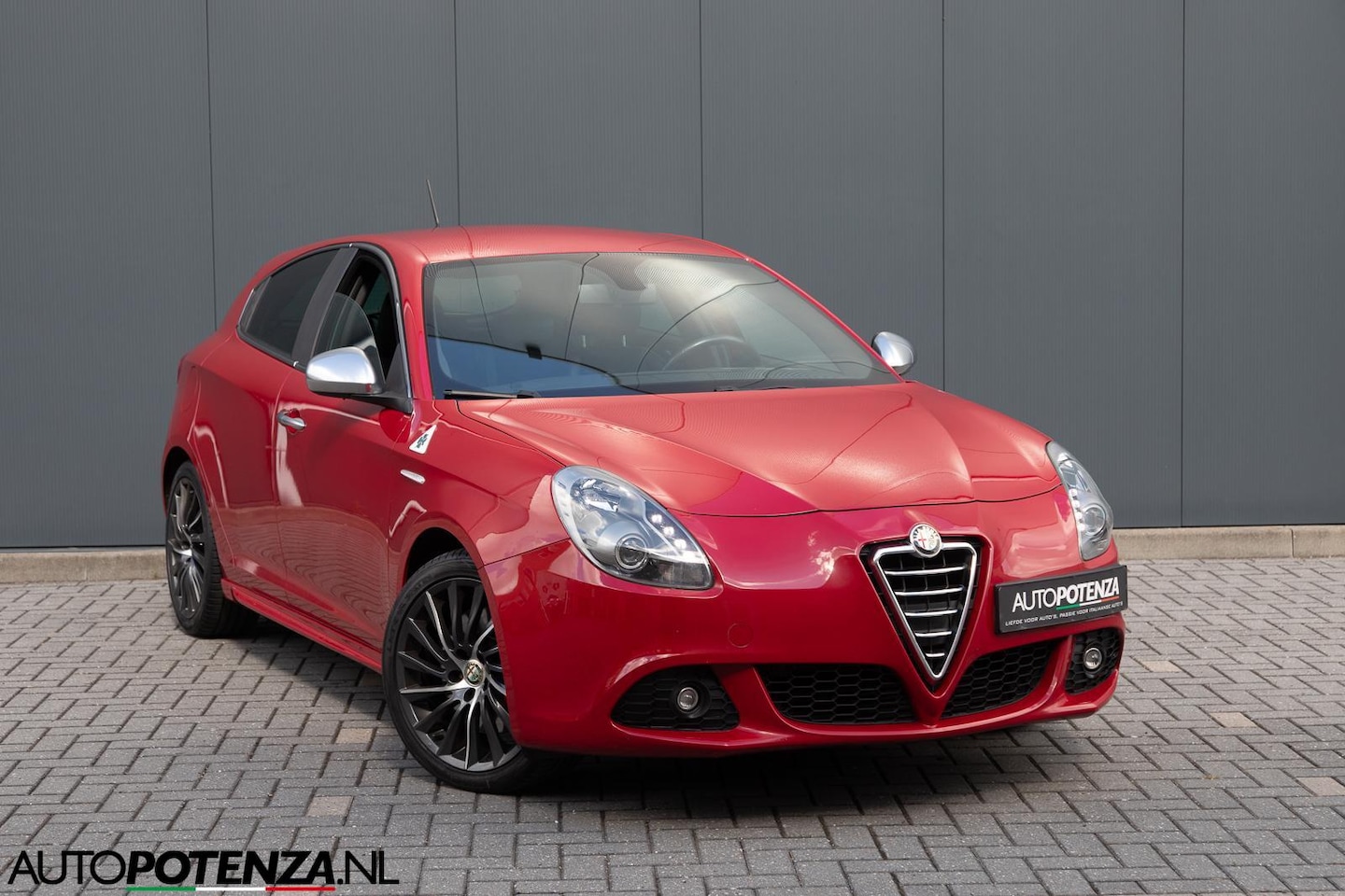 Alfa Romeo Giulietta - 1.7 TBi Quadrifoglio Verde 235PK Rosso - AutoWereld.nl