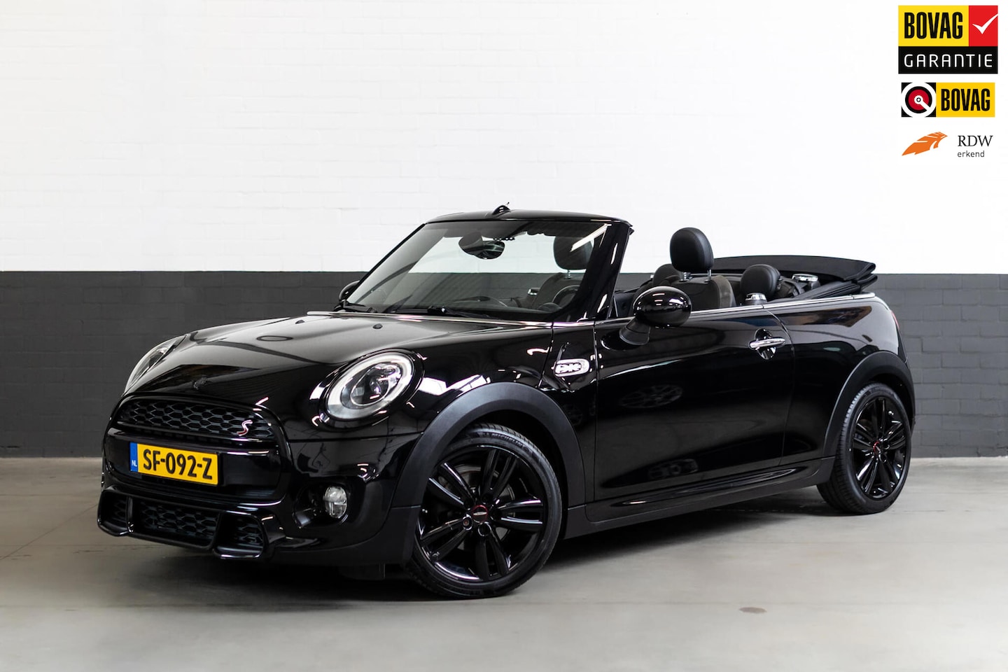 MINI Cabrio - 1.5 Cooper JCW - AutoWereld.nl