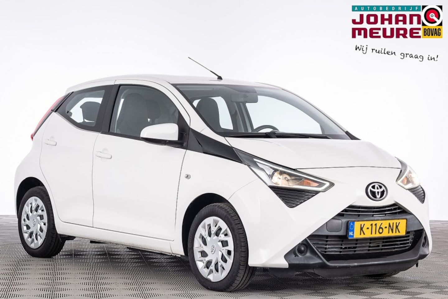 Toyota Aygo - 1.0 VVT-i x-play | CAMERA | AIRCO ✅ 1e Eigenaar . - AutoWereld.nl